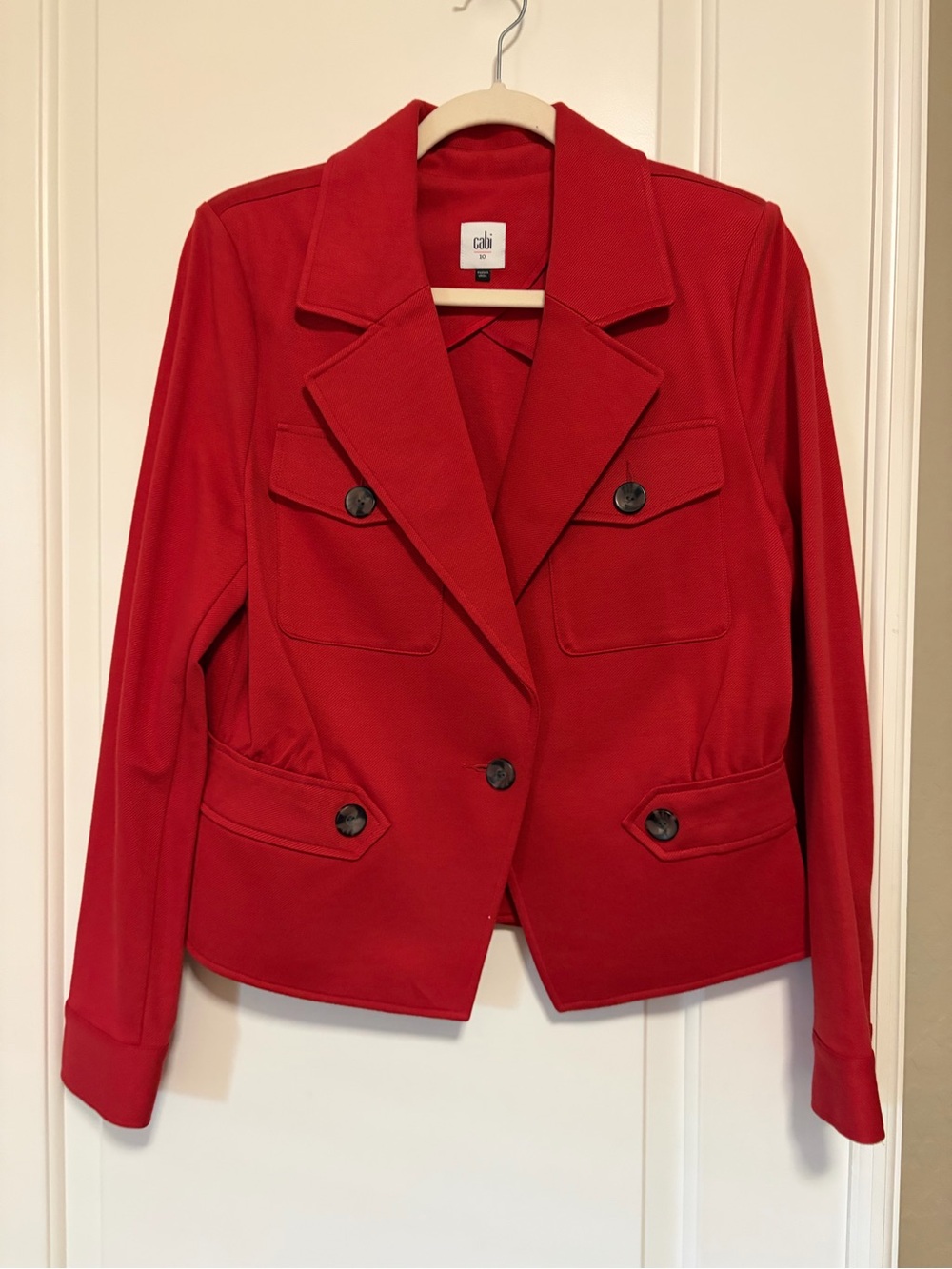 NWOT🍓❤️CAbi Little Red Blazer Structured Femine Military Style Blazer♥️💋